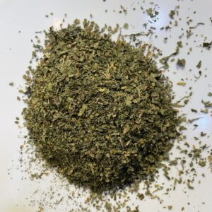 دبشة جافة مدشش (نبات القصبر-حشيش مجفف)  La coriandre séchée concassé