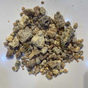علك الصنوبر- Pine Gum