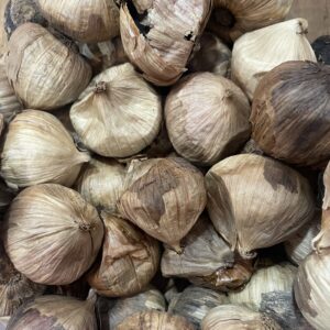 الثوم الذكر الأسود - Black Garlic