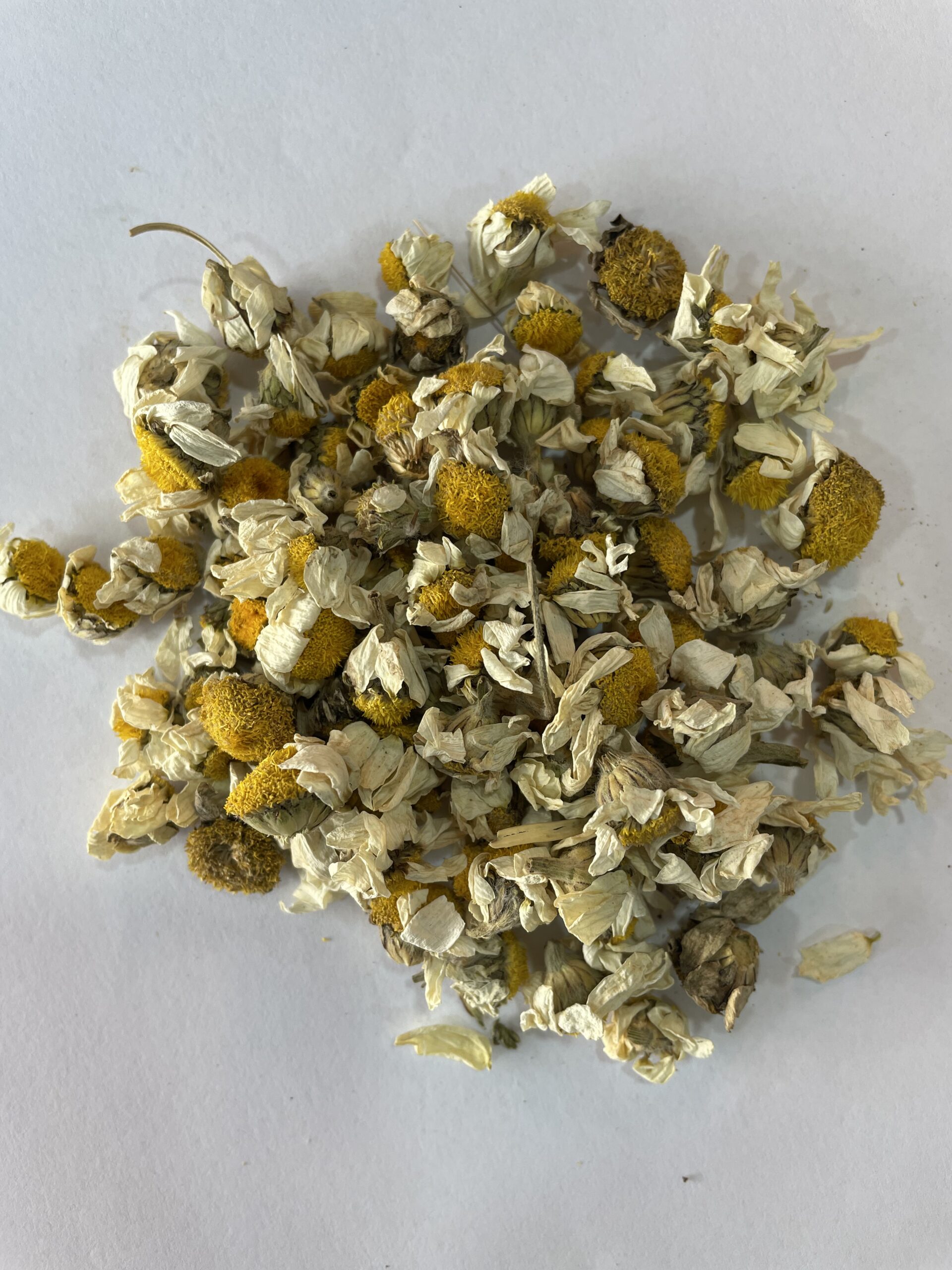 البابونج Dried Chamomile Flowers