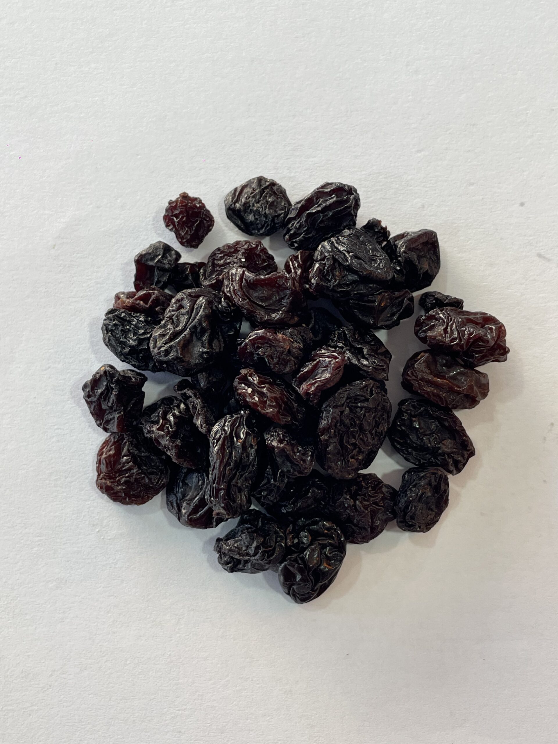 زبيب أسود صغير